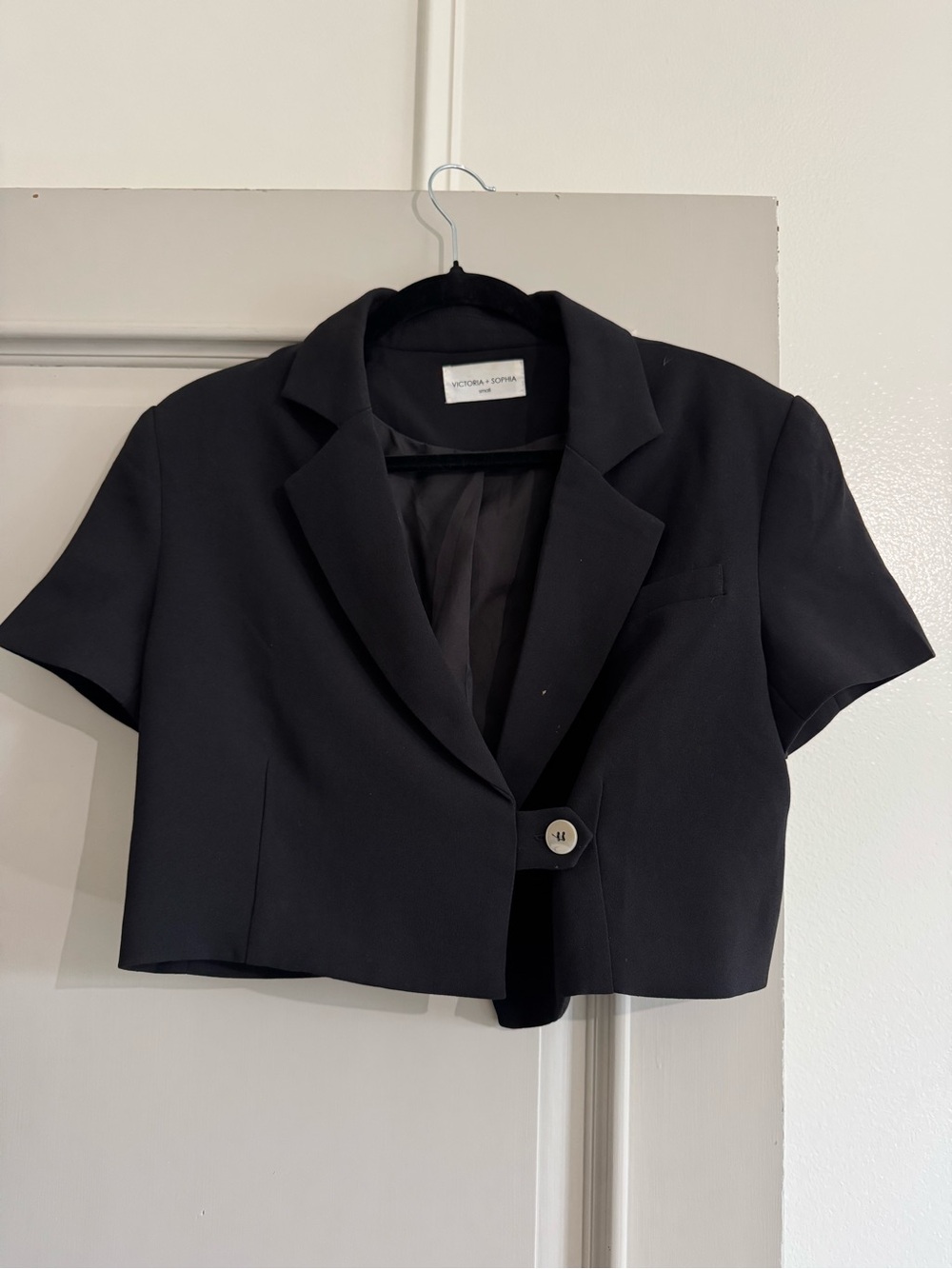 Black Cropped Short-Sleeve Blazer